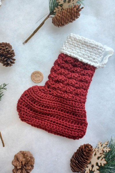 Holiday Gleam Gift Stocking | American Crochet |@americancrochet.com