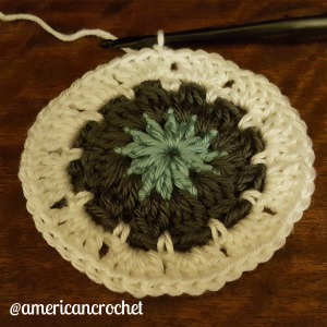 Tiffany Circle in A Square | American Crochet @americancrochet.com 